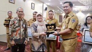 15-penghargaan-dari-BKN-diraih-Sulawesi-Utarahjfgjfgjghj.jpg
