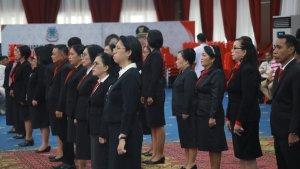 22-Kepala-Sekolah-baik-ditingkat-TK-SD-dan-SMP-yang-dilantik-Wakil-Wali-Kota-Manadoyre63.jpg