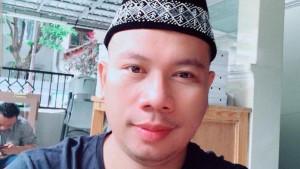 ARTIS-Vicky-Prasetyo-sempat-sesumbar-pernah-menikah-24-kali.jpg
