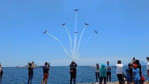 Atraksi-Pesawat-F-16-di-HUT-ke-59-Sulawesi-Utarafhfghfghyu769797jggj.jpg