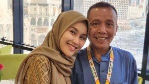 Ayu-Ting-Ting-dan-sang-ayah-Abdul-Rozak.jpg