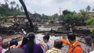 Banjir-Bandang-Terjang-Desa-Klabat-Minut-Sulawesi-Utarafdhdhfgh.jpg