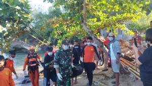 DITEMUKAN-Korban-Firland-Ericko-Lahilote-21-pemuda-yang-tenggelamUI9090.jpg