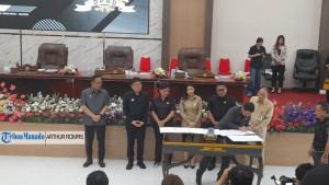 DPRD-MANADO-Pengesahan-Perubahan-APBD-2025-di-Kantor-DPRD.jpg