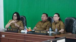 Dok-Dinas-Kominfo-MinahasaBupati-Robby-Dondokambey-SSi-MAP-dan-Wakil-Bupat.jpg