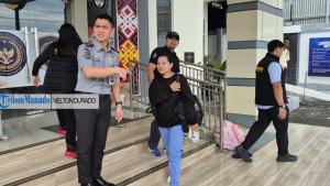 Foto-Tribun-Manado-Nielton-Durado-Caption-WNA-Salah-seorang-warga-negara.jpg