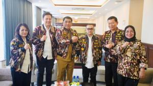 GUBERNUR-SULUT-Gubernur-Sulawesi-Utara-Yulius-Selvanus-Komaling-YSKY87676.jpg