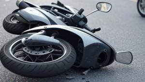 Gambar-kecelakaan-motor-skutik-di-jalan-diolah-dari-AI-Grok-X.jpg