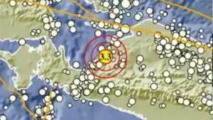 Gempa-33-SR-guncang-di-wilayah-Waropen-Papua-pada-Jumat-3-Oktober-2025-malam.jpg