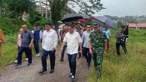 Gubernur-Sulut-Yulius-Stevanus-Komaling-berkunjung-ke-Stadion-Gelora-Ambang.jpg