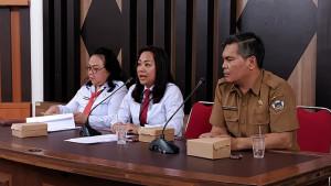 Harriet-Rumagit-Marzan-saat-menjadi-narasumber-dalam-konferensi-pers-bersama-media.jpg
