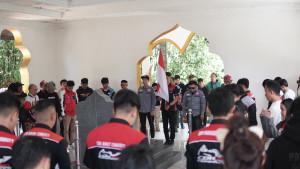 IMAM-BONJOL-Para-bikers-Ikatan-Motor-Honda-Sulut-di-Makam-Tuanku-ImamLIO.jpg