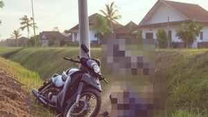 Ilustrasi-AI-GROK-X-gambar-kecelakaan-motor-masuk-ke-parit.jpg