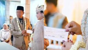 Kakek-Tarman-menikahi-gadis-24-tahun-dengan-mahar-diduga-cek-palsu.jpg