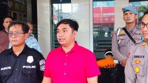 Kasat-Reskrim-Polresta-Manado-Kompol-Sugeng-Wahyudi-Santoso-kemeja-merah.jpg