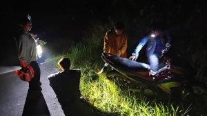Kecelakaan-di-Jalur-Atoga-Motor-Rem-Blong-hingga-Tergelincir-Korban-Dilarikan-ke-Puskesmas.jpg