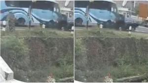 Kecelakaan-maut-antara-bus-pariwisata-dengan-pikap-terjadi-di-Bantul.jpg