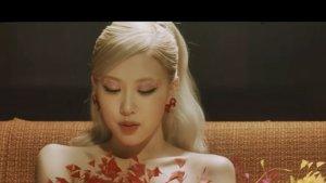 Lirik-Lagu-Gone-Rose-BLACKPINK.jpg