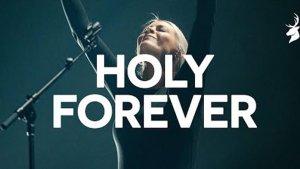 Lirik-lagu-Holy-Forever-yang-dinyanyikan-oleh-penyanyi-rohani-Jenn-Johnson.jpg
