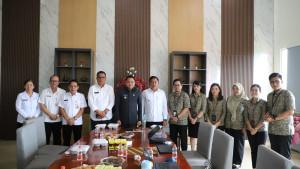 MoU-Bupati-Kabupaten-Minahasa-Tenggara-Mitra-Ronald.jpg