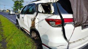 Mobil-yang-mengalami-lakalantas-di-jalan-Ringroad-Manado-hghfhfh.jpg