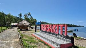 PANTAI-Keindahan-Pantai-Tersakiti-yang-ada-di-kecamatan-Bolaang-Uki.jpg