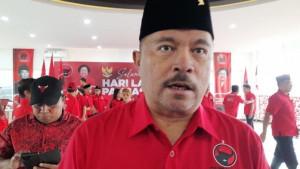 PDIP-MANADO-Richard-Sualang-Ia-masih-dipercayakan-pimpin-PDIP-Manadoghjkghjghj.jpg