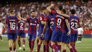 Para-pemain-Barcelona-saat-merayakan-goll.jpg