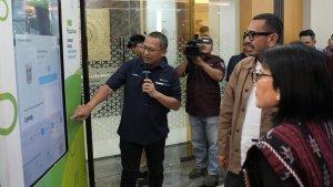 Peluncuran-Vending-Machine-produk-UMKM-di-kantor-PT-Pegadaian-fhhgfhfgh.jpg