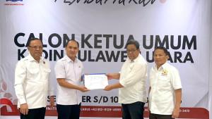 Pengusaha-Jemmy-Asiku-mendaftarkan-diri-sebagai-jadi-Calon-Ketua-KADIN-Sulawesi-Utara.jpg