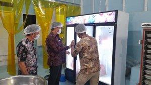 Peninjauan-di-SPPG-Mapanget-oleh-tim-dari-Pemprov-Sulut-Pemkot-Manado.jpg