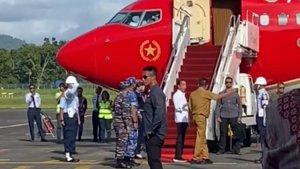 Presiden-Jokowi-ajak-Gubernur-Sulut-Olly-Dondokambey-naik-pesawat890.jpg