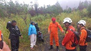 Proses-evakuasi-pendaki-yang-tewas-di-Gunung-Soputan-Sulawesi-Utara353433.jpg