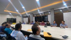 Puluhan-Warga-Kepulauan-Talaud-mendatangi-Polda-Sulawesi-Utara.jpg