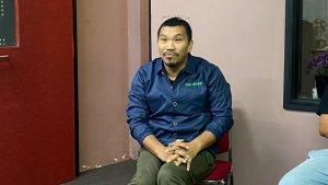Ronny-Imanuel-saat-mengunjungi-kantor-Tribun-Manadosdhdfhdfh.jpg