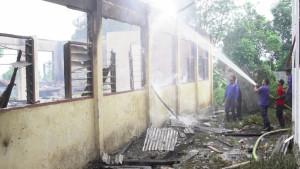 SMP-Negeri-5-Bitung-terbakar-bncfgncg.jpg