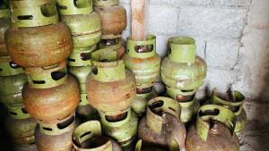 STOK-Potret-Gas-Elpiji-Tiga-Kilogram-di-Pangkalan-Woloan-KotaGHGFHFGH78JGHJHGJG.jpg