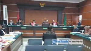 Saksi-ahli-keuangan-daerah-dari-Kemendagri-kasus-dana-hibah-GMIM-Rabu-22102025.jpg