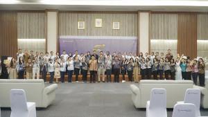 Sentra-Medika-Hospital-Minahasa-Utara-Minut-merayakan-hari-ulang-tahun-ke-5-Foto-bersama.jpg