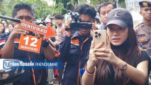 Stefani-Goni-menjadi-perhatian-publik-saat-mengikuti-rekonstruksi-kasus-pembunuhan-Alberto-Benedict.jpg