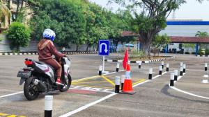 Suasana-hari-pertama-ujian-praktik-bikin-SIM-C.jpg