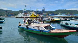 Taksi-Perahu-Rute-Dermaga-Ruko-Winenet-Bitung-ke-Pulau-Lembehfghgfhfghfgh.jpg