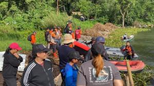 Tim-SAR-Gabungan-Saat-melakukan-pencarian-terhadap-Cardo-Dotulung.jpg