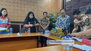 Tim-dari-Komisi-Pemberantasan-Korupsi-KPK-RI-menemui-Bupati-Minahasa-Utara-Foto.jpg