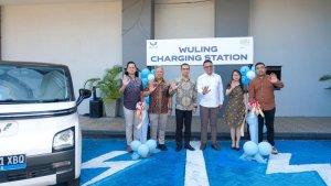 Wuling-Kumala-menghadirkan-Wuling-Charge-Station-di-Hotel-fhfhf8gjghjghjghj.jpg