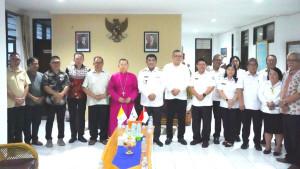 YSK-bertemu-Uskup-Manado-1.jpg