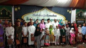 buka-puasa-bersama-kapolresta-manado-berbagi-bingkisan-ke-panti-asuhan-43.jpg