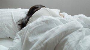 ilustrasis-sedang-tidur.jpg