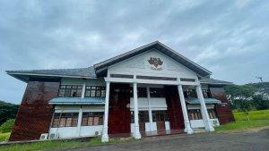 kampus-akademi-maritim-indonesia-ami-bitung-yang-kini-sudah-tak-aktif.jpg