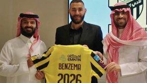 karim-benzema-resmi-gabung-al-ittihad-klub-liga-arab-saudi-digaji-31-triliun-rupiah-per-tahun.jpg